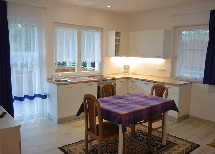 福尔米登奥博麦斯公寓 *